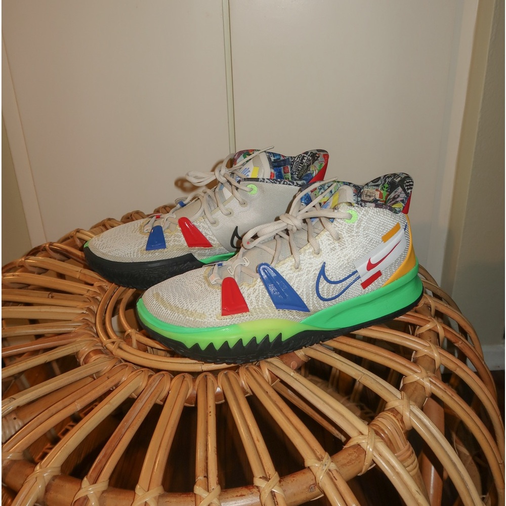 RARE Kyrie 7 Visions. Men’s basketball shoe. Like new. Size 12.